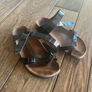 Yara Birkenstocks size 40 in black patent leather